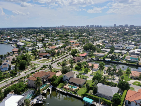 Canal Front 4 Bedroom Vacation Home Sleeps 10 Marco Island